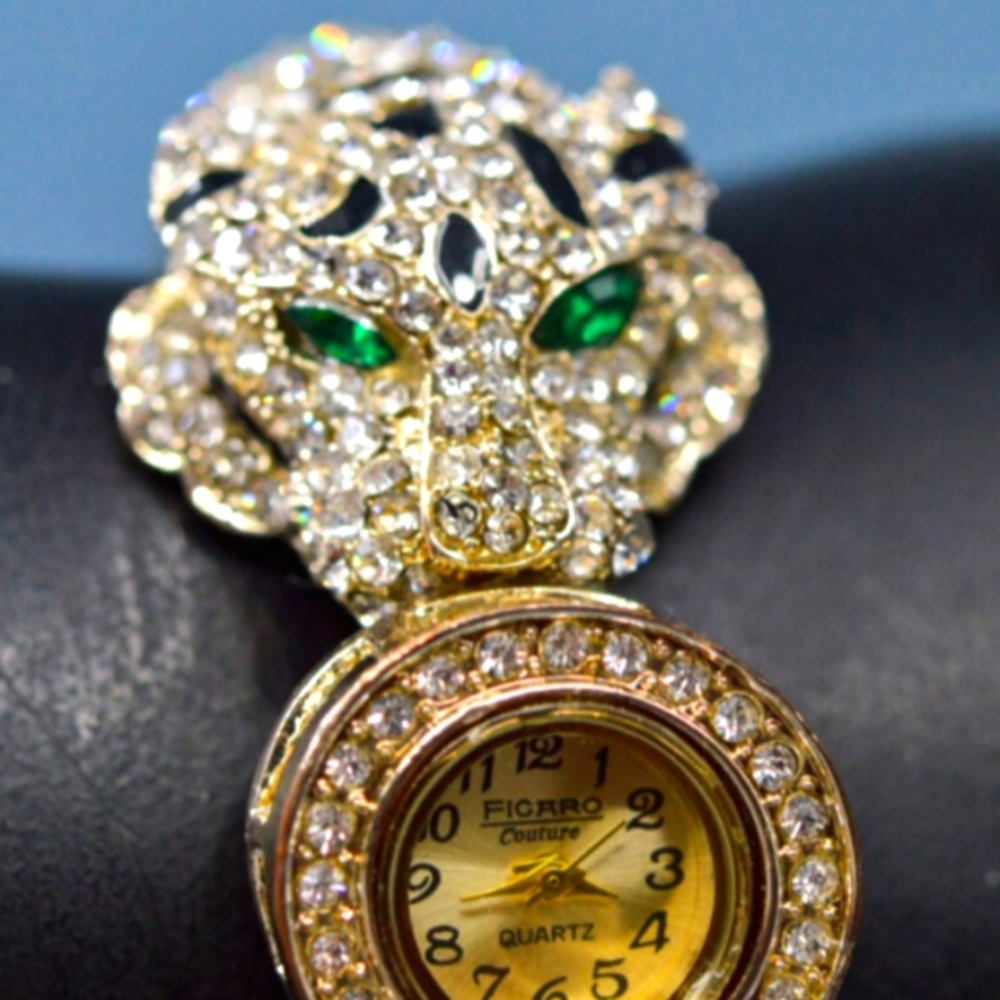 Watch Leopard